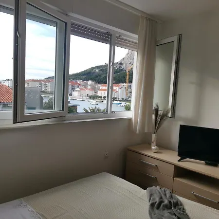 Apartment Charming With River View