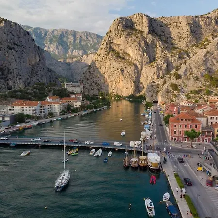 Charming With River View *