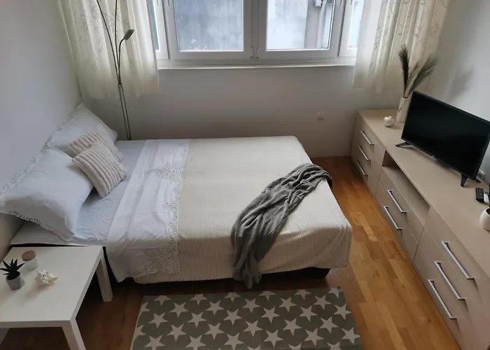 Apartmán Charming With River View