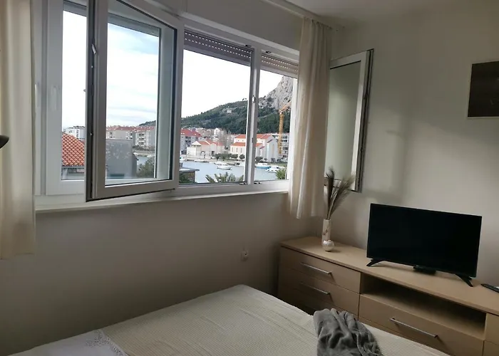 Apartmán Charming With River View