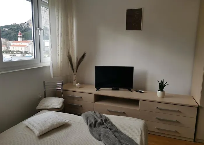Charming With River View Apartmán *