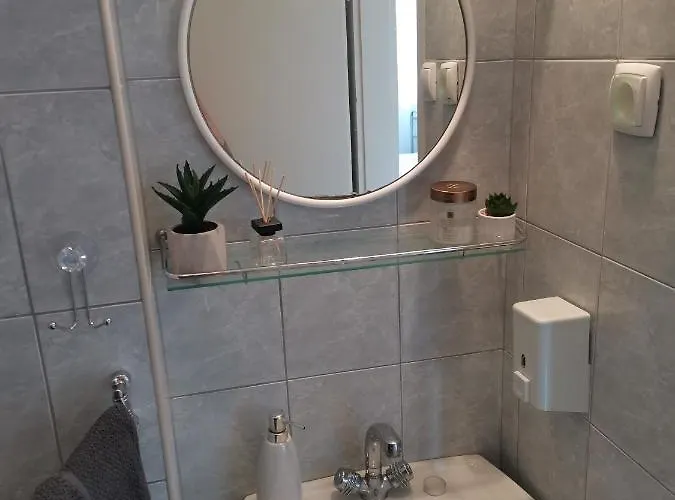 Charming With River View Apartamento Omiš