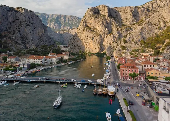 Charming With River View *