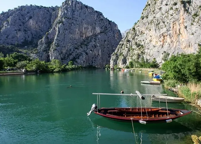 Charming With River View Apartamento